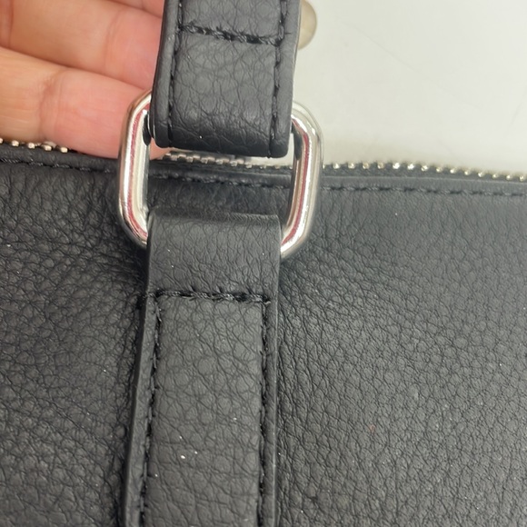 Stone Mountain USA Black Shoulder Handbag Silver Hardware Exterior Zip Pocket - Picture 17 of 17